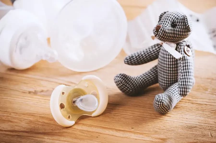 Jak wyparzyć smoczek Lovi, aby zapewnić bezpieczeństwo dziecka