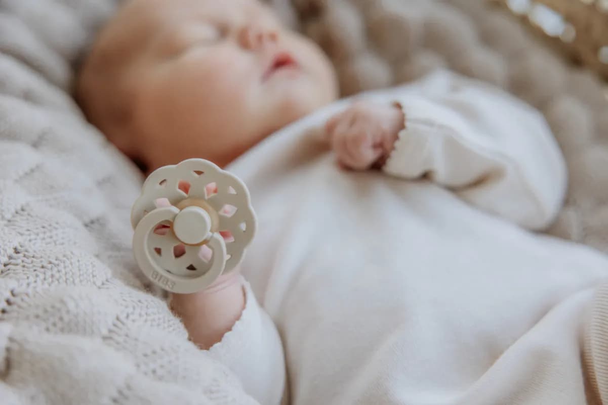 Jak często wymieniać smoczek, aby zapewnić bezpieczeństwo dziecka?